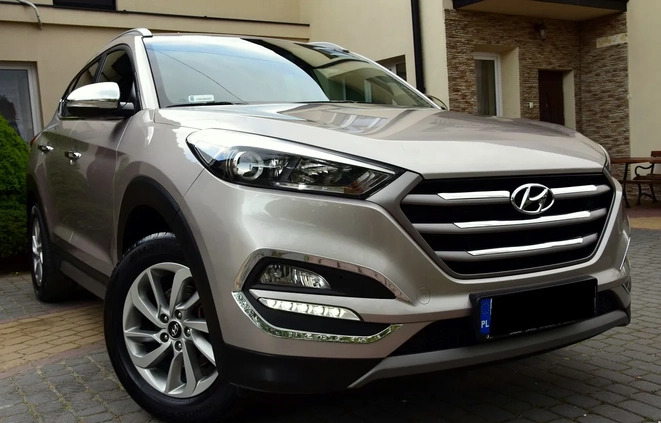Hyundai Tucson cena 78700 przebieg: 67000, rok produkcji 2017 z Kielce małe 326